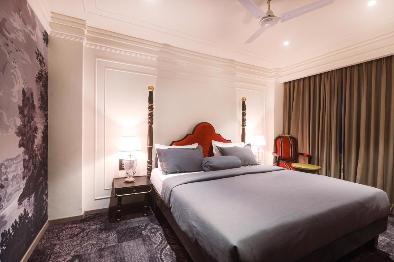 The Saga Hotel New Delhi Exterior foto