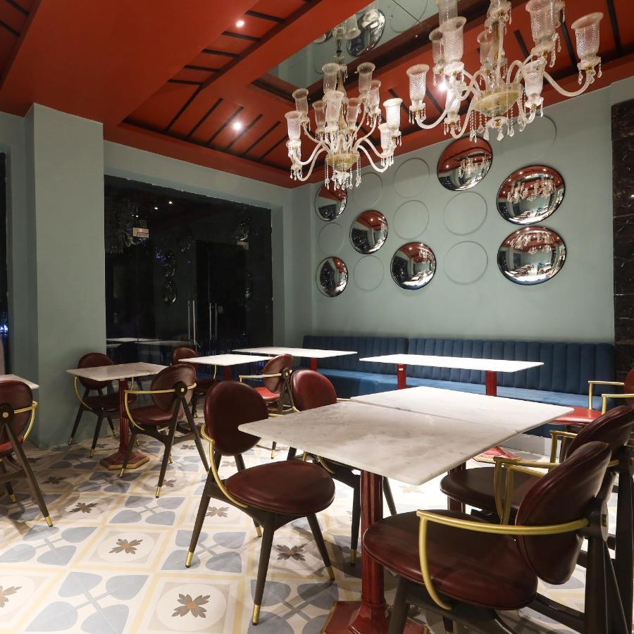 The Saga Hotel New Delhi Exterior foto