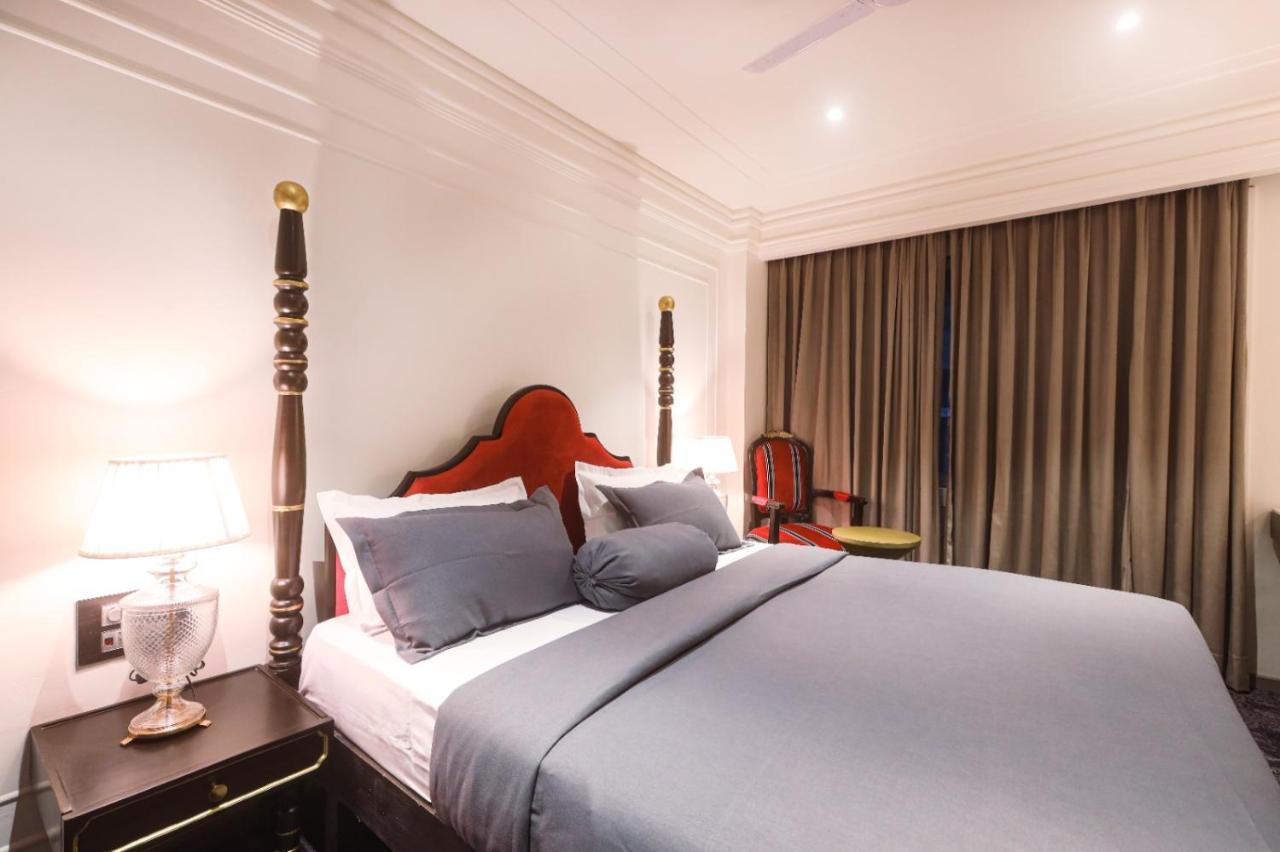The Saga Hotel New Delhi Exterior foto